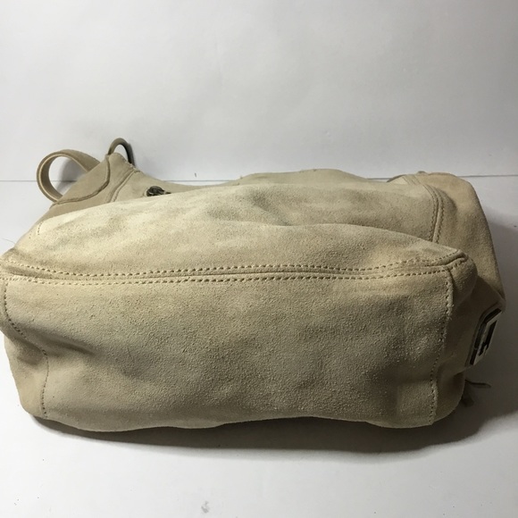 Guess Women’s Cream Genuine Suede Fringed Shoulder Bag Purse - Picture 4 of 9